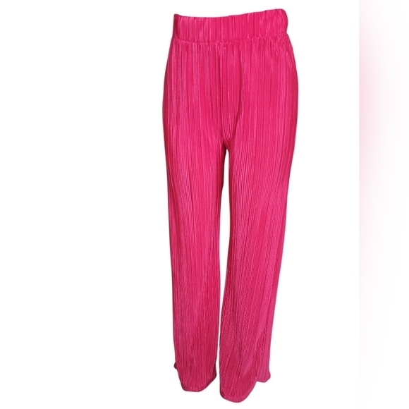 Forever 21 Pants - Forever 21 Vibrant Pink Skirt Size M